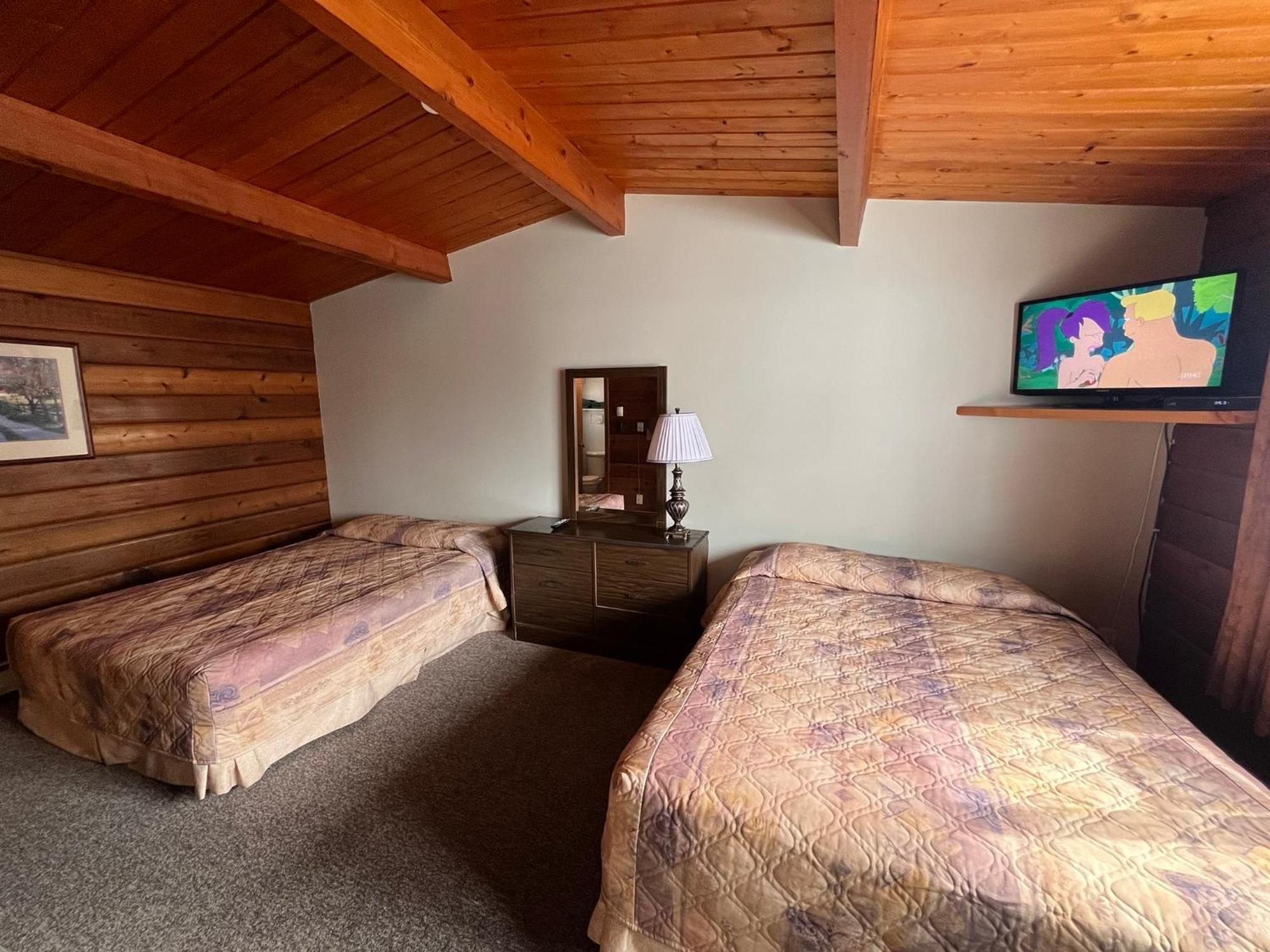 Raccoon Lodge Motel Сильван-Лейк Экстерьер фото