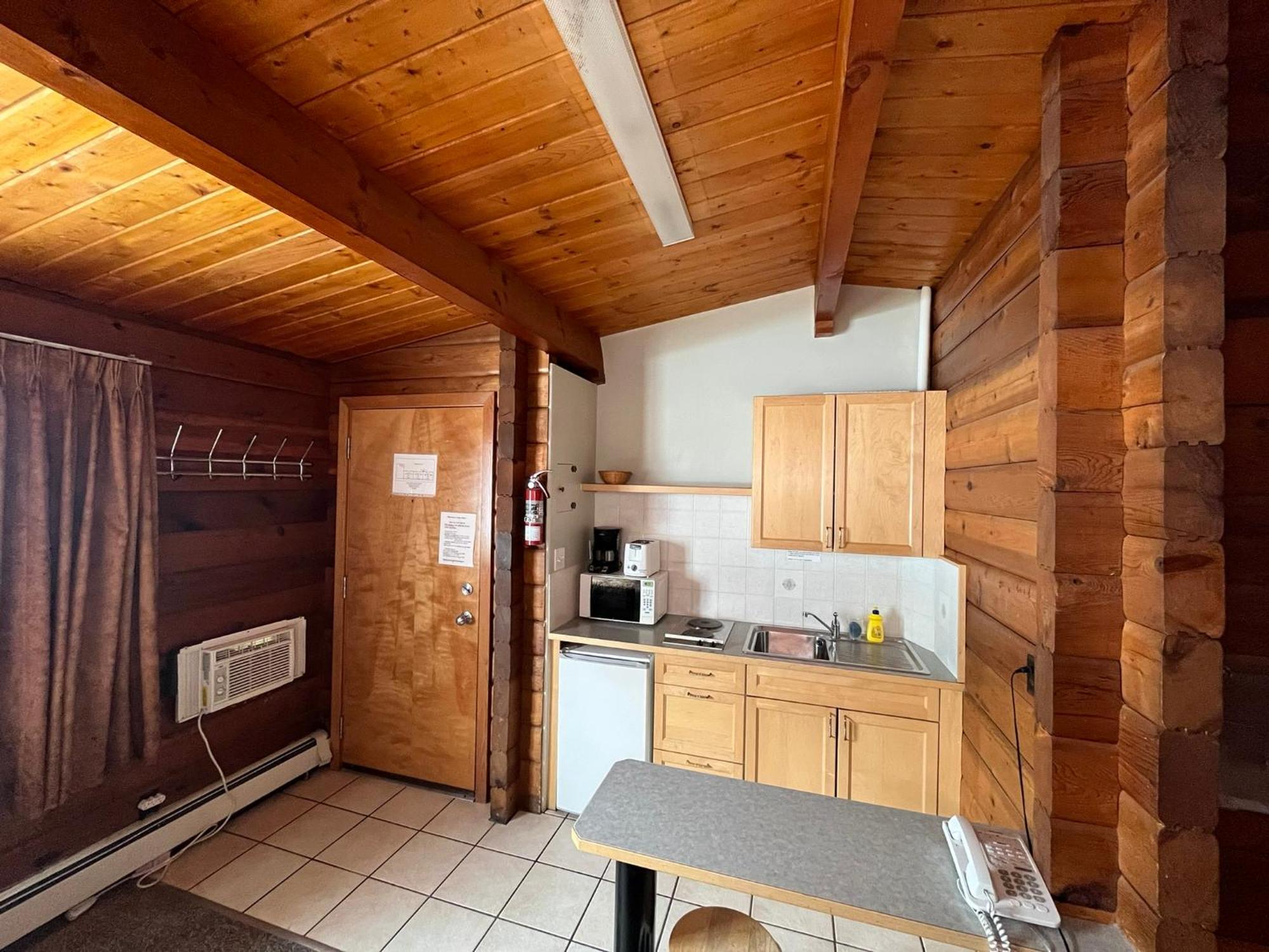 Raccoon Lodge Motel Сильван-Лейк Экстерьер фото